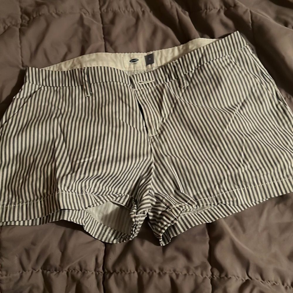 ‎Old navy shorts 12